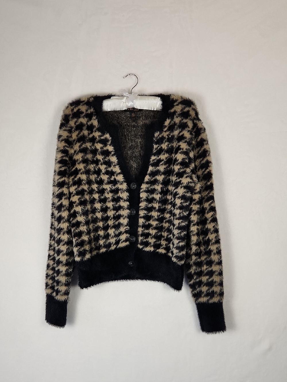 Houndstooth Fuzzy Button-Front Cardigan Sweater - Black & Cream